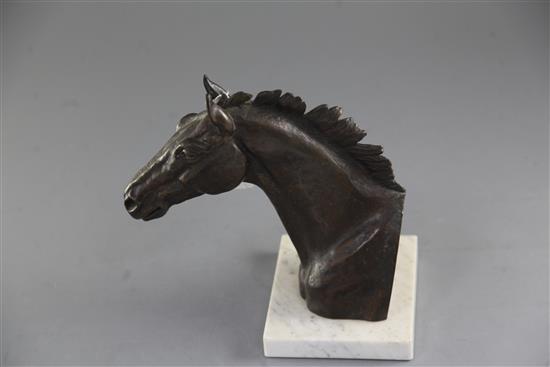 § Sally Arnup (1930-2015). A bronze head of a racehorse, height 9.25in.